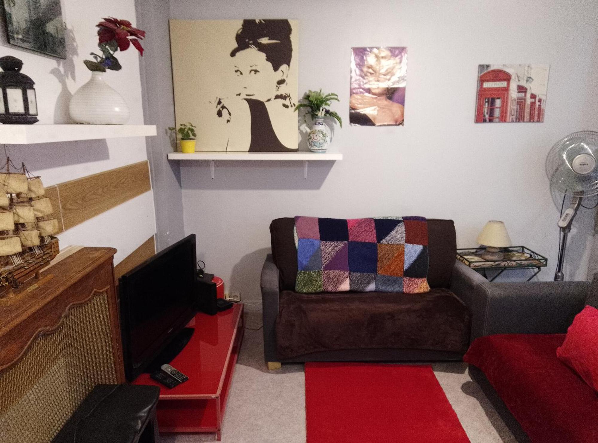 Guesthouse Familial Pour 2,3,4 Personnes De 44M2- Accessible Handic -Rez De Chaussee-Vues Sur Rue Et Patio Prive - Sejour, Chambre Separee-Cuisine,Salle De Bain,Lit Double Et Canape-Lit 2Pers-Entree De La Rue Berzelius-5 Minutes Du Metro Brochant-Lig Paris Bagian luar foto